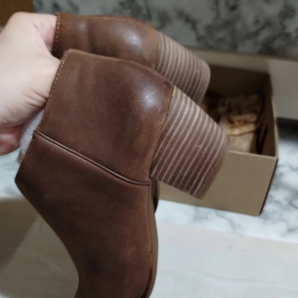 Lucky Brand Leather Boots - Picture 6 of 9